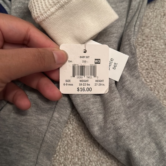 Fall creek baby winter Christmas outfit 6-9 months. New never been worn. - Picture 5 of 5